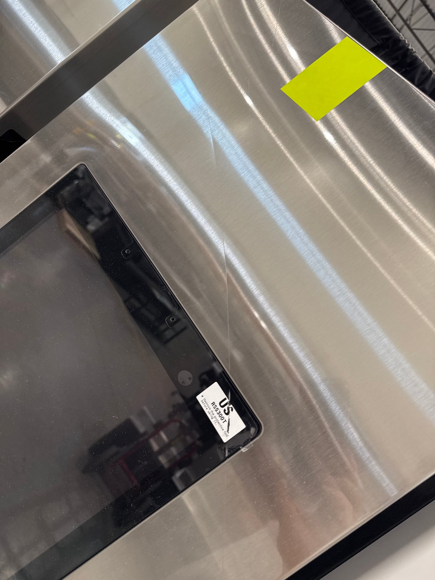 SAMSUNG RS22T5561SR/AA 22 cu. ft. Counter Depth Side-by-Side Refrigerator with Touch Screen Family Hub™ in Stainless Steel