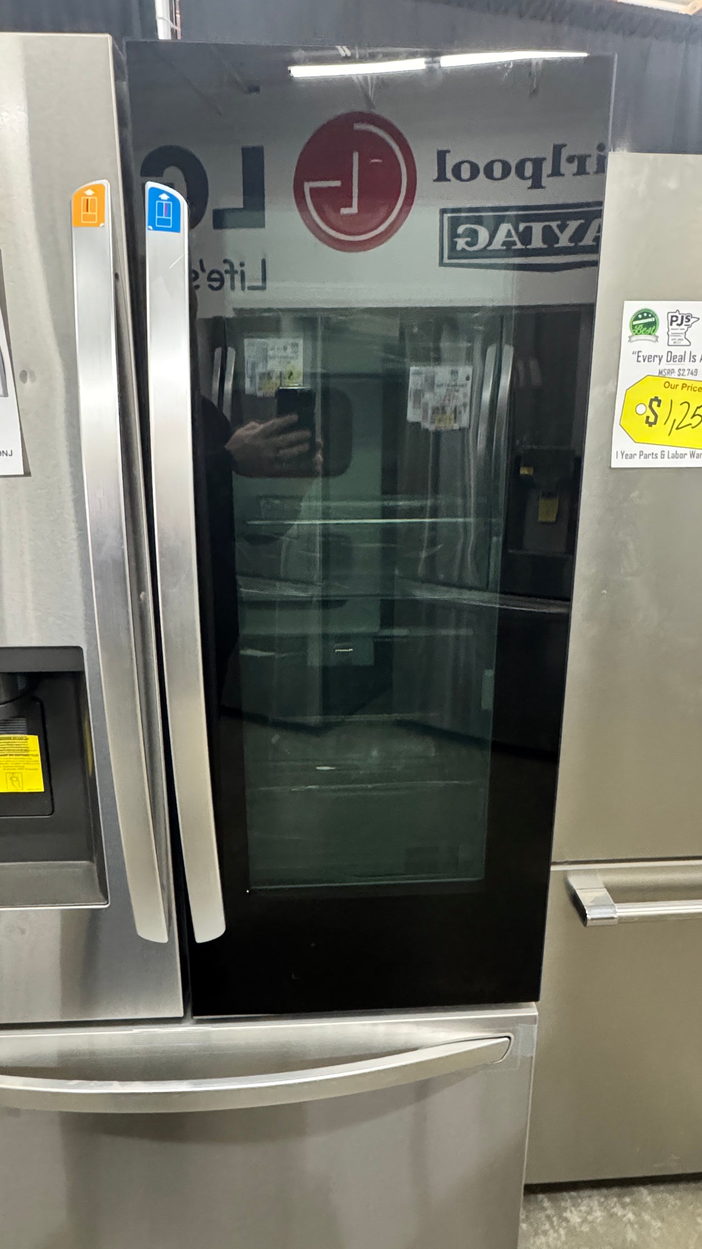 LG LRFOC2606S 26 cu. ft. Smart InstaView Counter-Depth MAX French Door Refrigerator