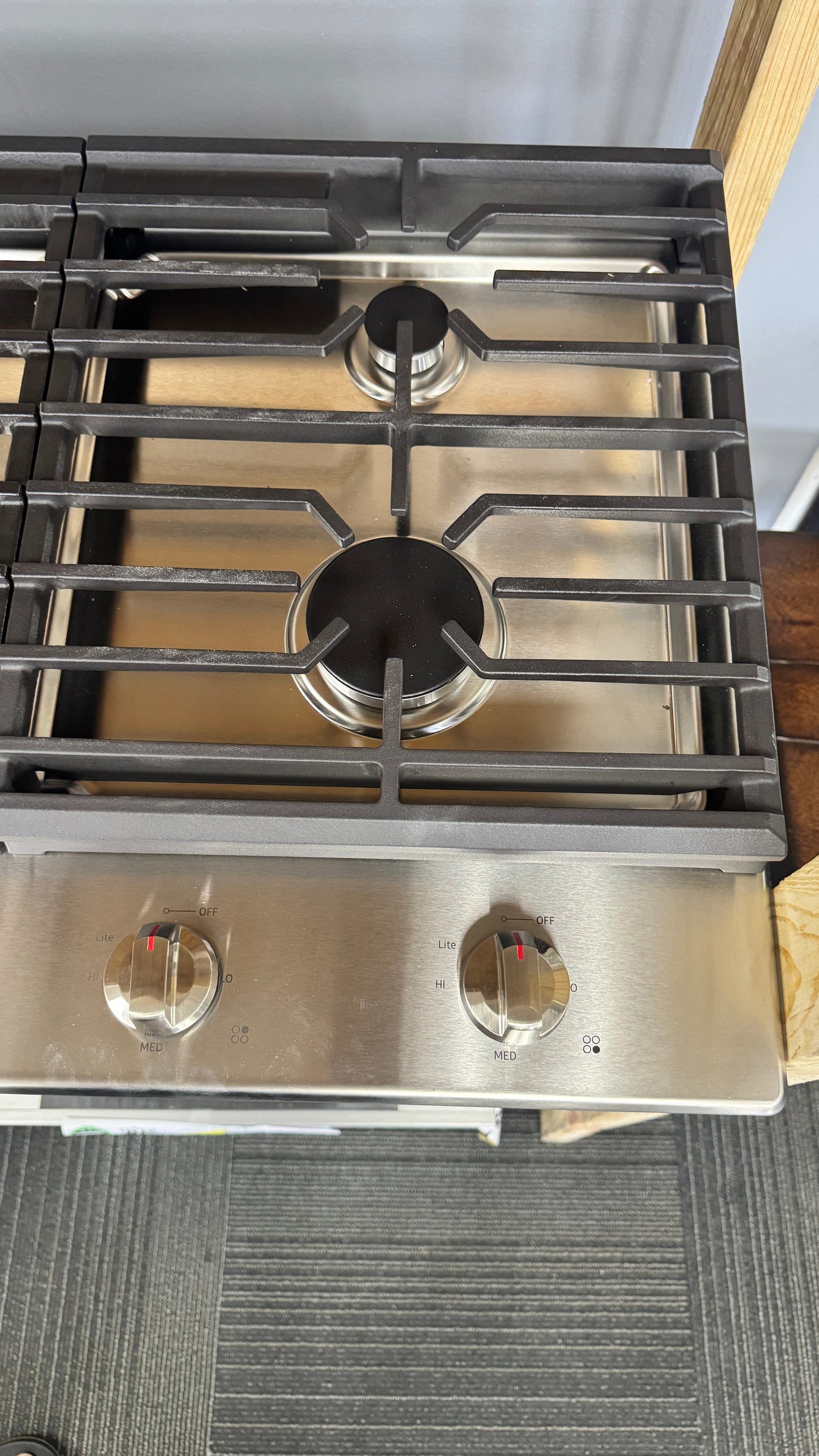 SAMSUNG NA30R5310FS 30" Gas Cooktop in Stainless Steel