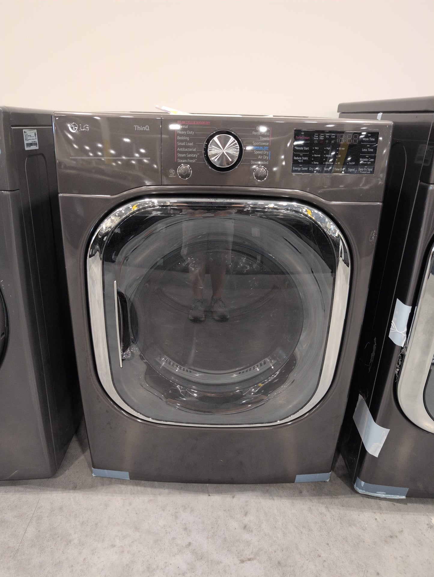 LG DLEX4500B 7.4 cu. ft. Ultra Large Capacity Smart wi-fi Enabled Front Load Electric Dryer with TurboSteam™ and Built-In Intelligence