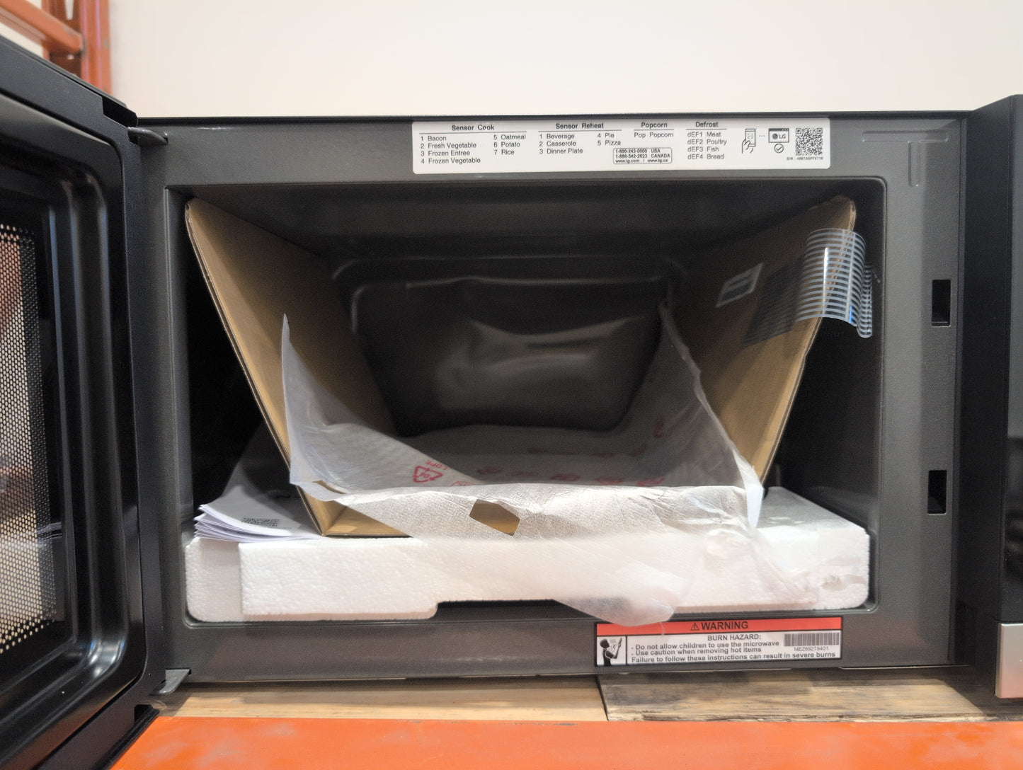 LG MSER1590C 1.5 cu. ft. NeoChef™ Countertop Microwave - Stainless Steel