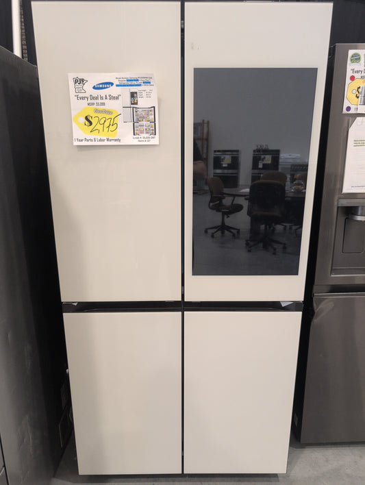 Samsung RF23DB990012AA Bespoke Counter Depth 4-Door Flex™ Refrigerator (23 cu. ft.) with AI Family Hub™+ and AI Vision Inside™ in White Glass