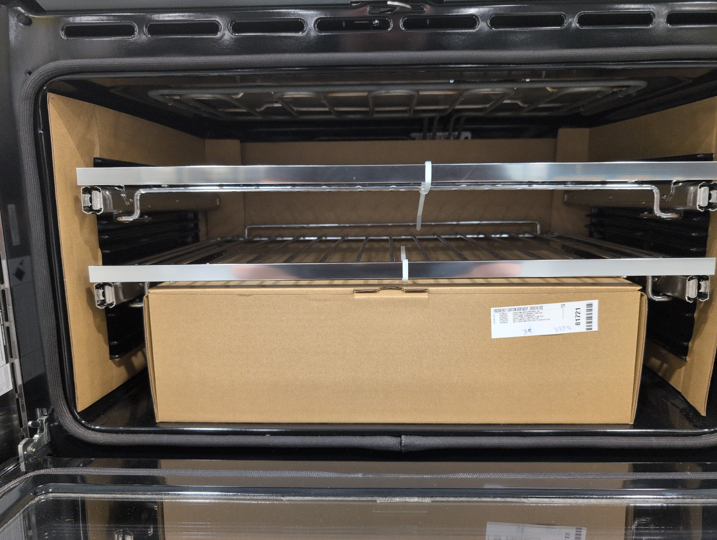 FISHER & PAYKEL OR30SDE6X1 30" Series 7 Element Slide-In Electric Range Ceramic Radiant