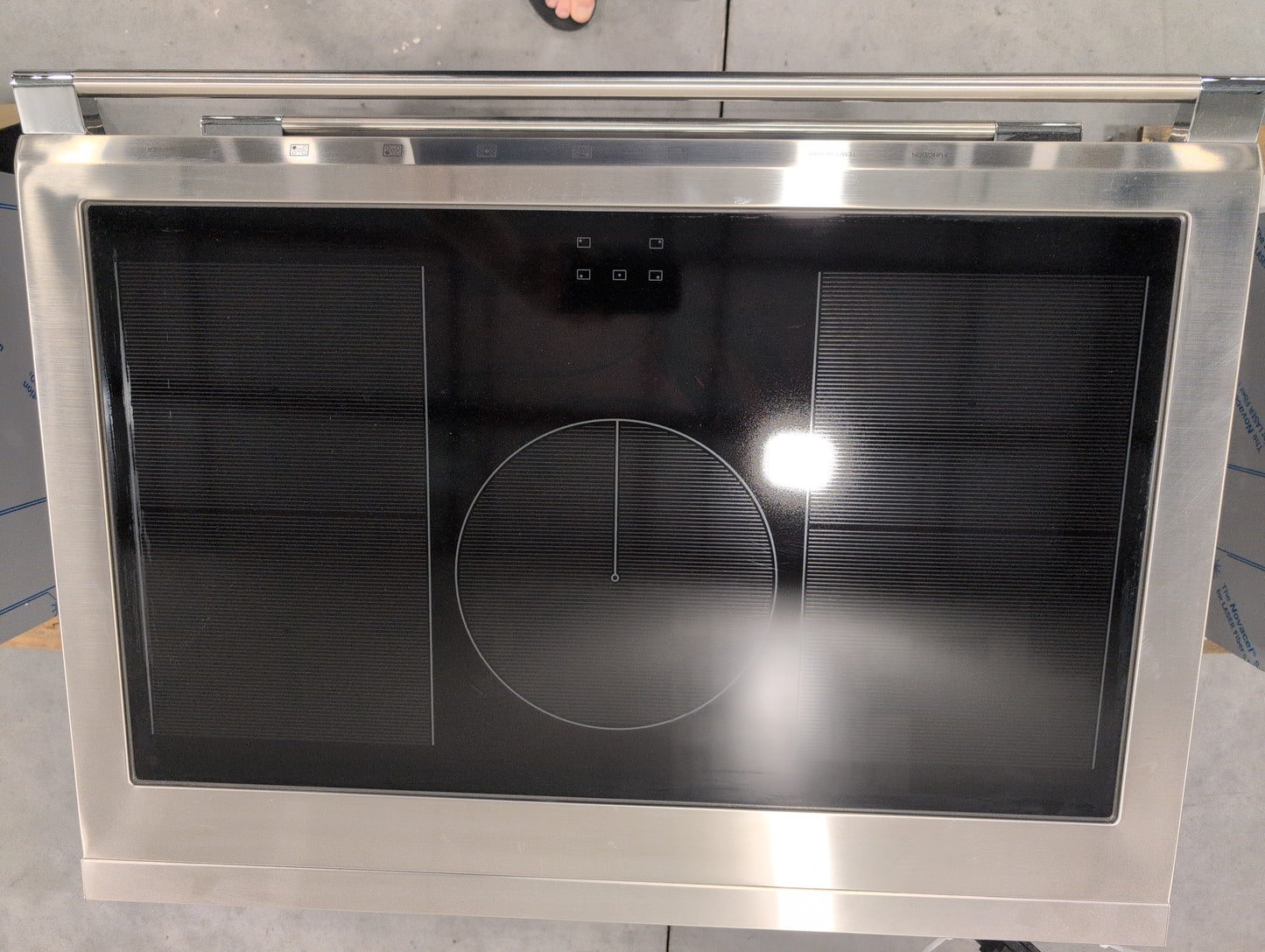 FISHER & PAYKEL OR36SCI6X1 36" Series 9 Classic 5-Zone Slide-In Induction Self-Cleaning Range; 2 SmartZones