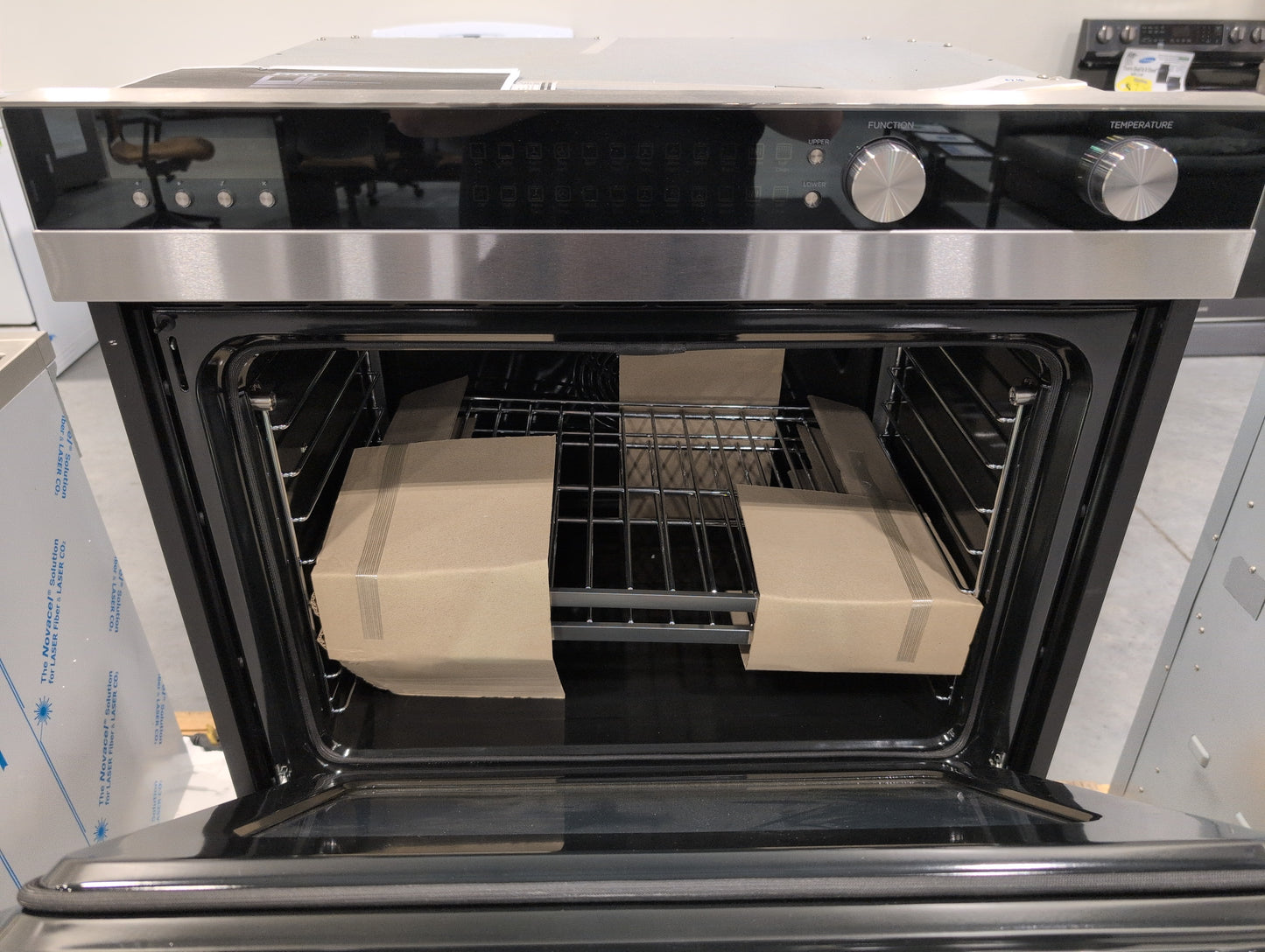FISHER & PAYKEL OB30DDEPX3_N 30" Series 9 Contemporary Self-Cleaning Double Oven 11 Function