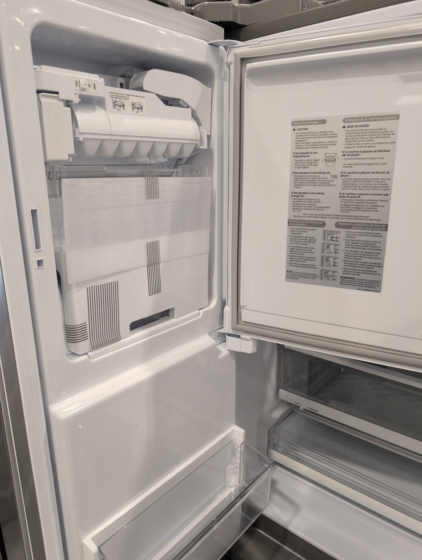 LG LMXS28626S 28 cu.ft. 4-Door French Door, Standard Depth, Ice & Water, Double Freezer, Stainless Steel