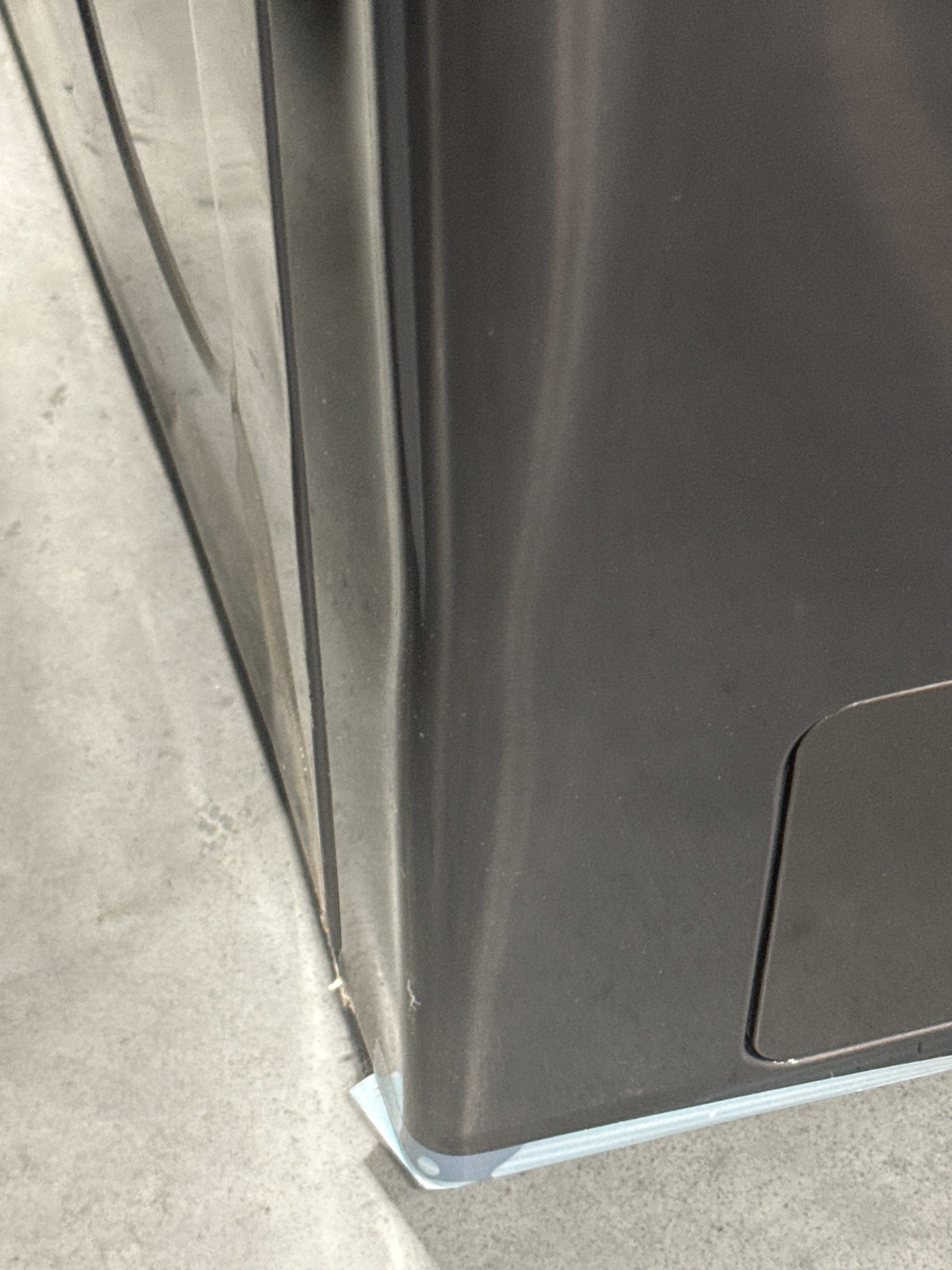 LG WKGX201HBA 27 Inch Smart Gas Wash Tower with 4.5 cu. ft. Washer Capacity, 7.4 cu. ft. Dryer Capacity, TurboWash™360° Technology, Allergiene™ Wash Cycle, LG ThinQ® Technology, AI Fabric Sensor, and ENERGY STAR®: Black Steel