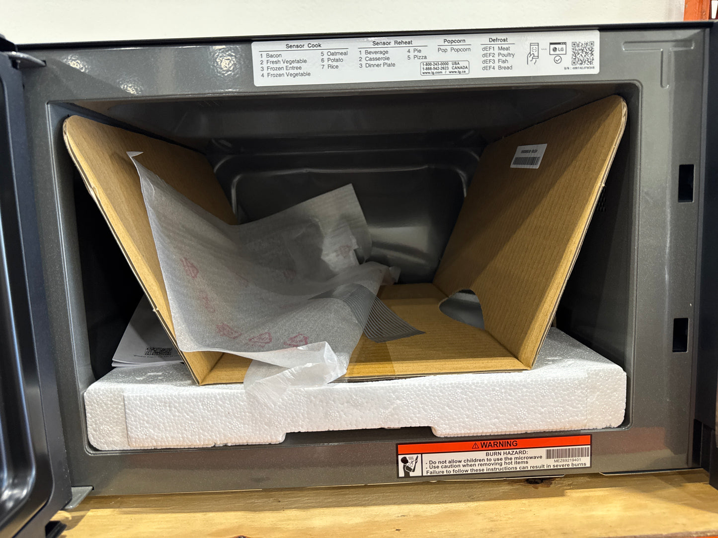 LG MSER1590C  1.5 cu. ft. NeoChef™ Countertop Microwave - Stainless Steel