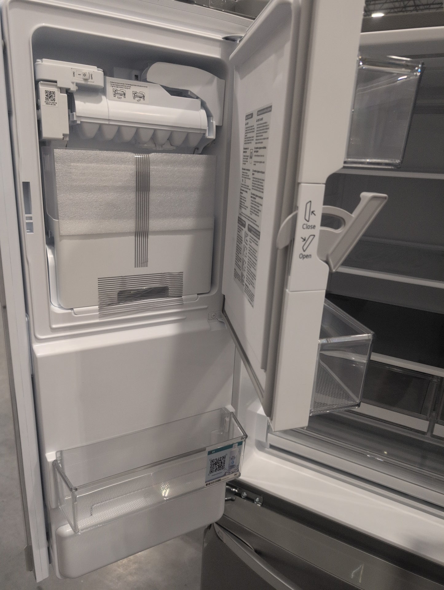 LG LHFS28XBS 28 cu. ft. 3 Door French Door, Standard Depth Refrigerator with Dual Ice Makers