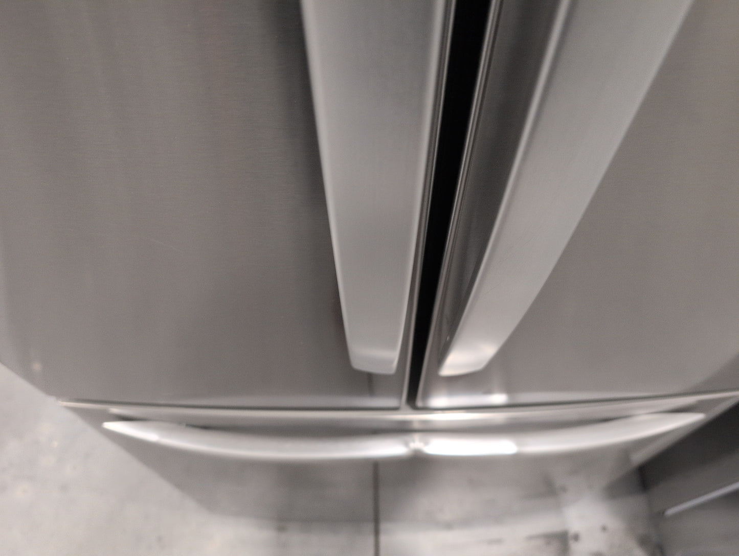 LG LFCS22520S 30 Inch French Door Refrigerator with 21.8 Cu. Ft. Capacity, Glide N' Serve™ Drawer, SpillProtector™ Shelves, Smart Cooling® and Factory Installed Ice Maker: Stainless Steel