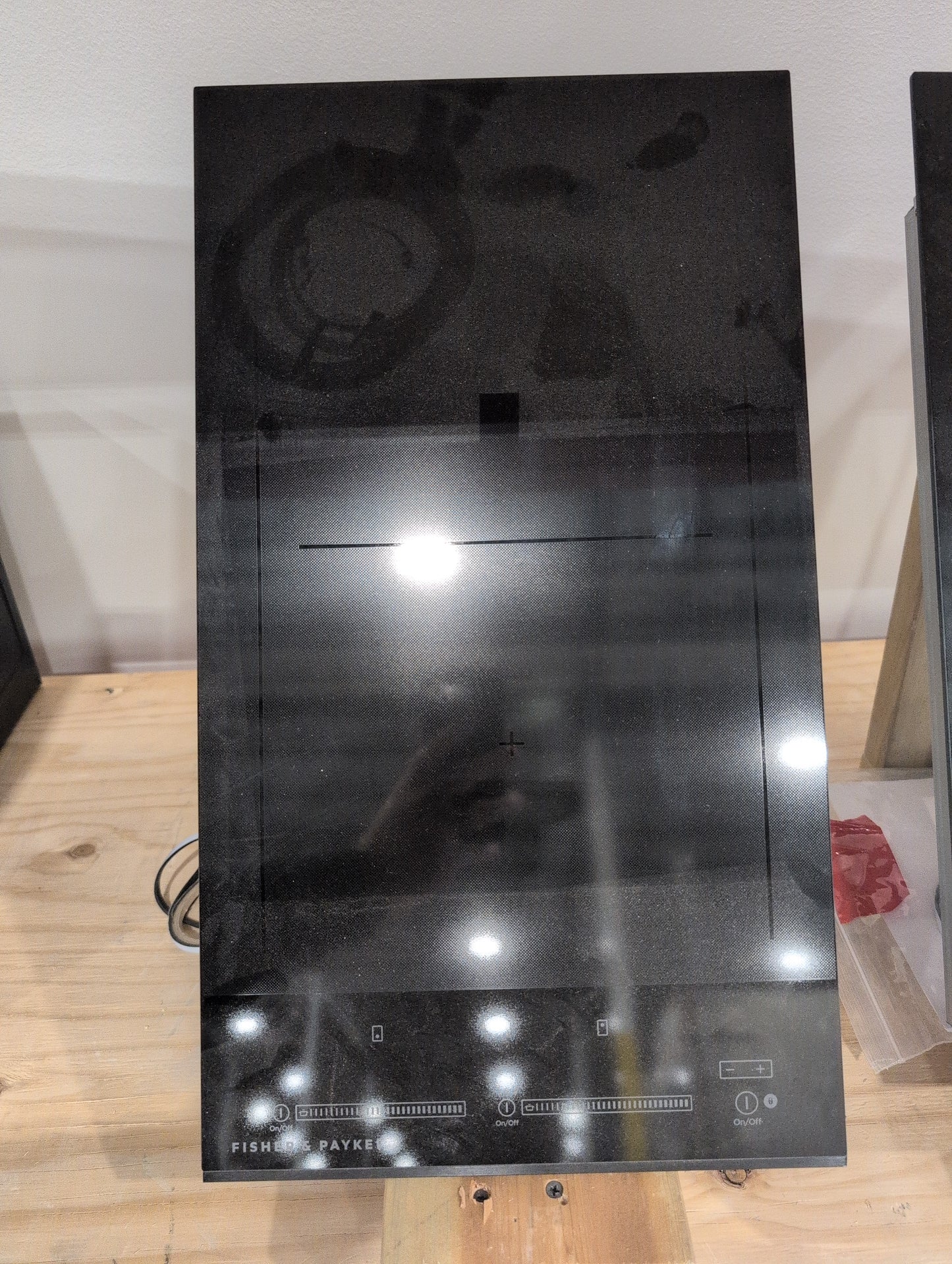 Fisher & Paykel Series 9 Contemporary Series  CI122DTB4 Induction Cooktop with Smoothtop Glass Surface, SmartZone, PowerBoost, Touch&Slide, GentleHeat, Auto Cut-Off Timer, Child Safe and ADA Compliant: 12 Inches, 2 Cooking Zones