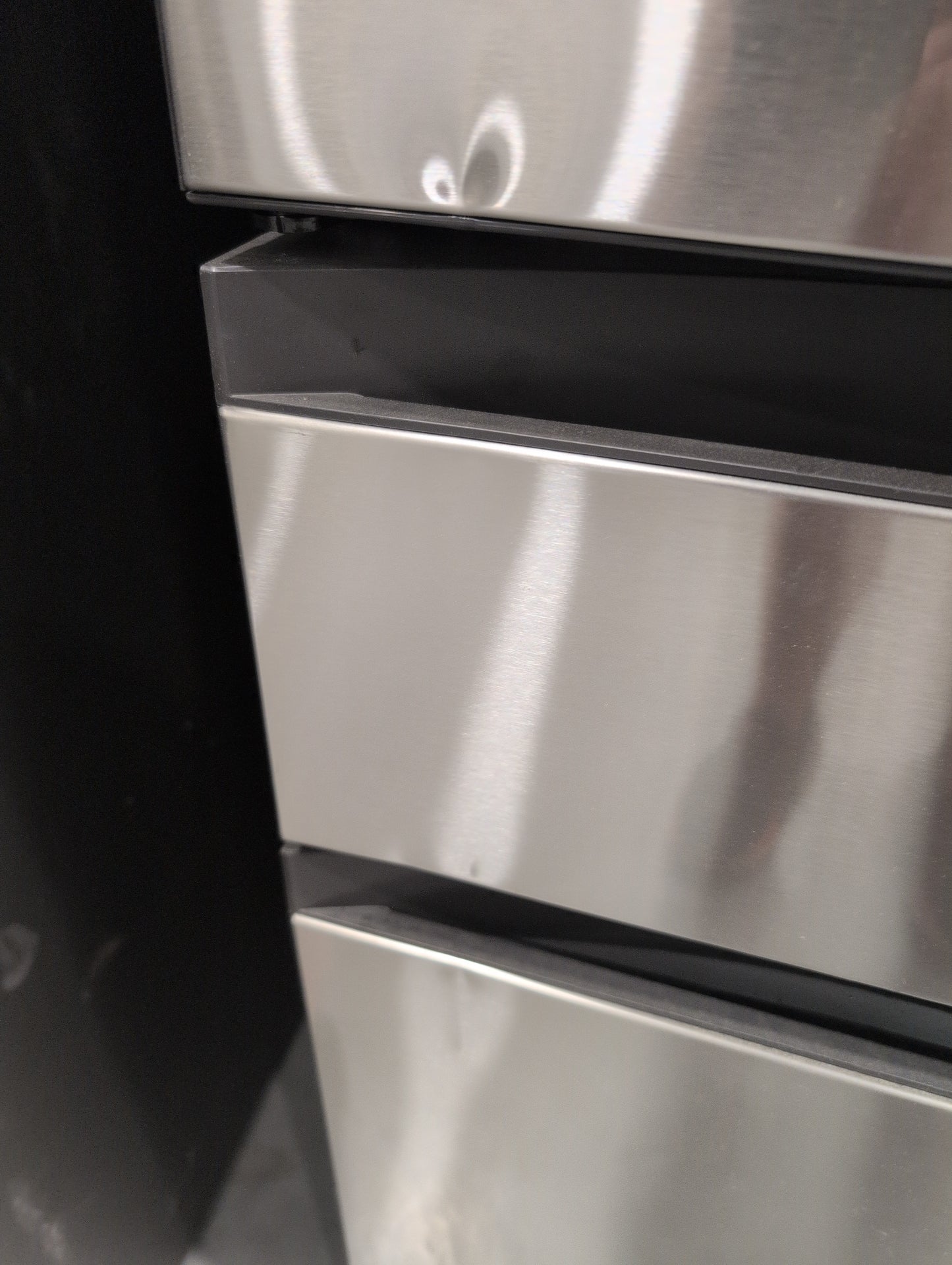 Samsung Bespoke RF29BB8600QLAA 29 cu. ft. Standard Depth 4-Door French Door Smart Refrigerator in Stainless Steel with Beverage Center