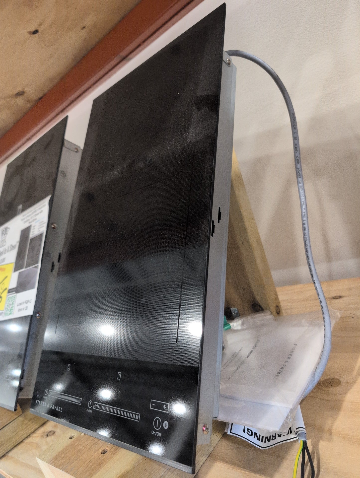 Fisher & Paykel Series 9 Contemporary Series  CI122DTB4 Induction Cooktop with Smoothtop Glass Surface, SmartZone, PowerBoost, Touch&Slide, GentleHeat, Auto Cut-Off Timer, Child Safe and ADA Compliant: 12 Inches, 2 Cooking Zones