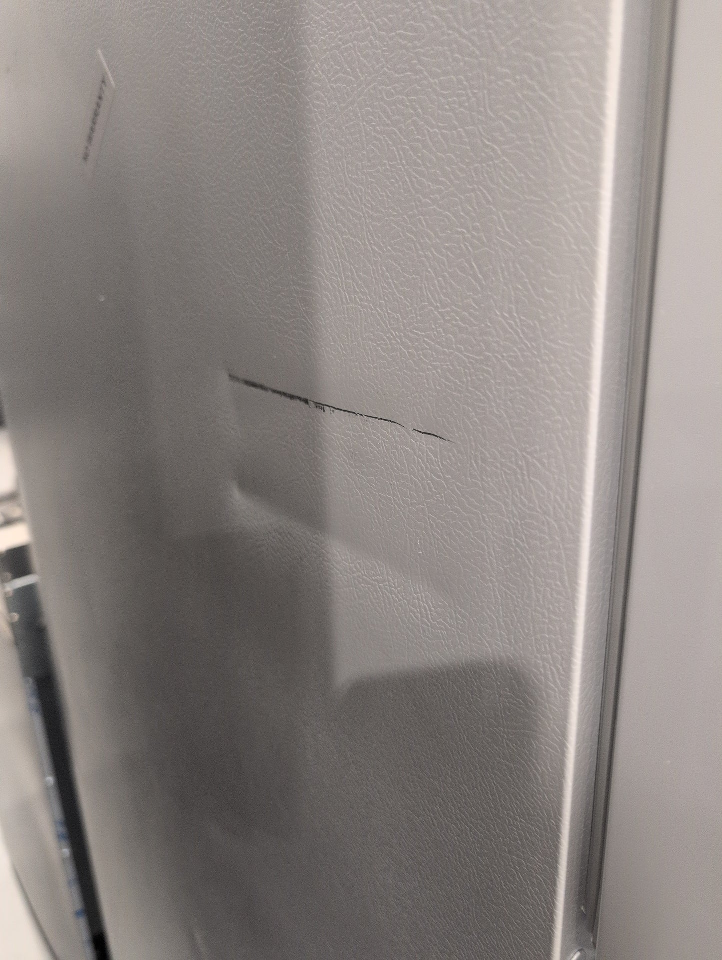 LG  LTCS20020W 30 Inch Top Freezer Refrigerator with 20.2 Cu. Ft. Total Capacity, Adjustable Glass Shelves, Humidity-Controlled Crispers, Digital Temperature Controls, LED Lights, Reversible Door, and ENERGY STAR Qualified: Smooth White