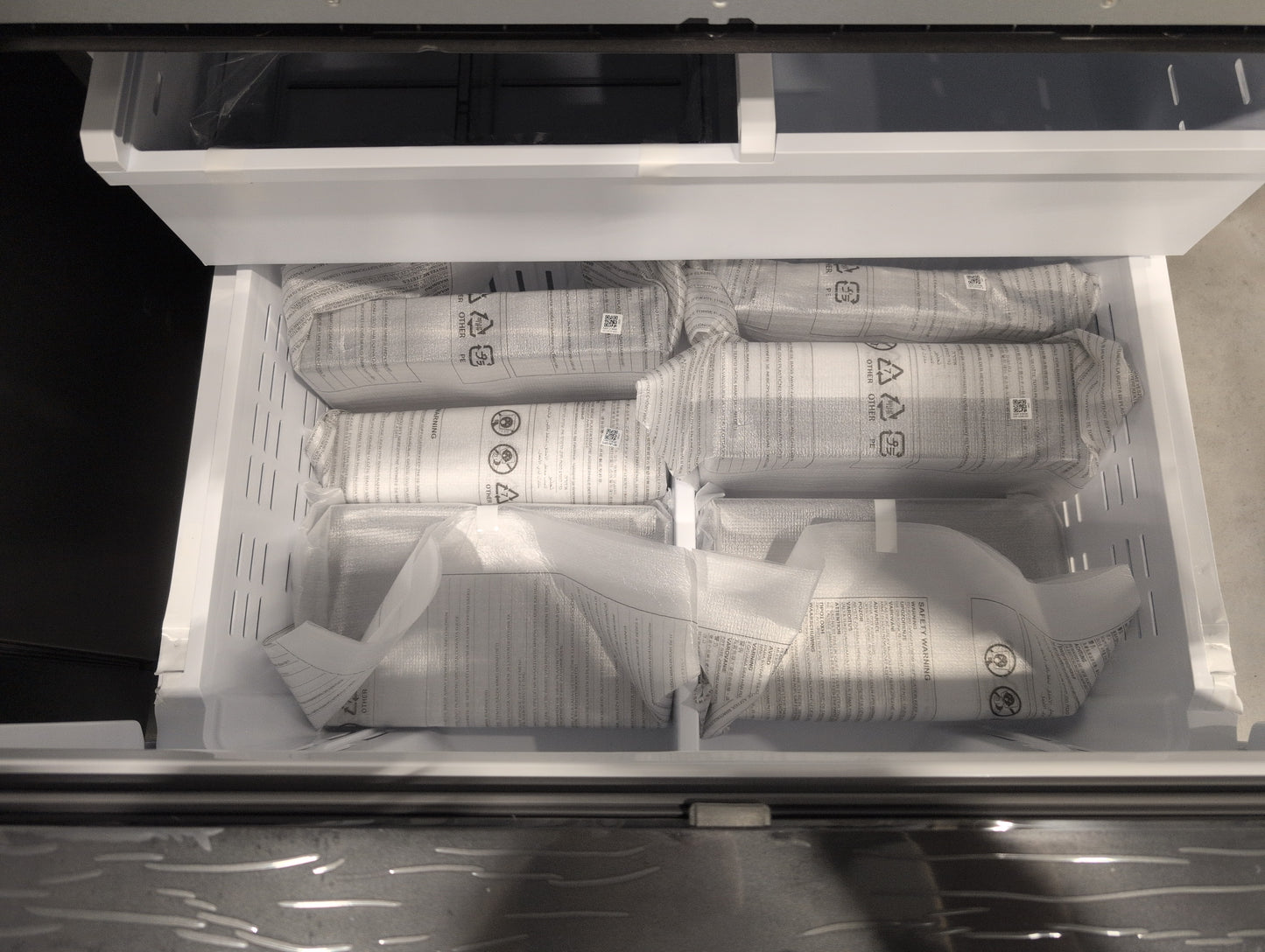 Samsung BESPOKE RF29BB8600AP 36 Inch Smart 4-Door French Door Refrigerator with 29 cu. ft. Total Capacity, Beverage Center, FlexZone™ Drawer, Dual Auto Ice Maker, Twin Cooling Plus, Wi-Fi Enabled, Customizable Door Colors, ADA Compliant