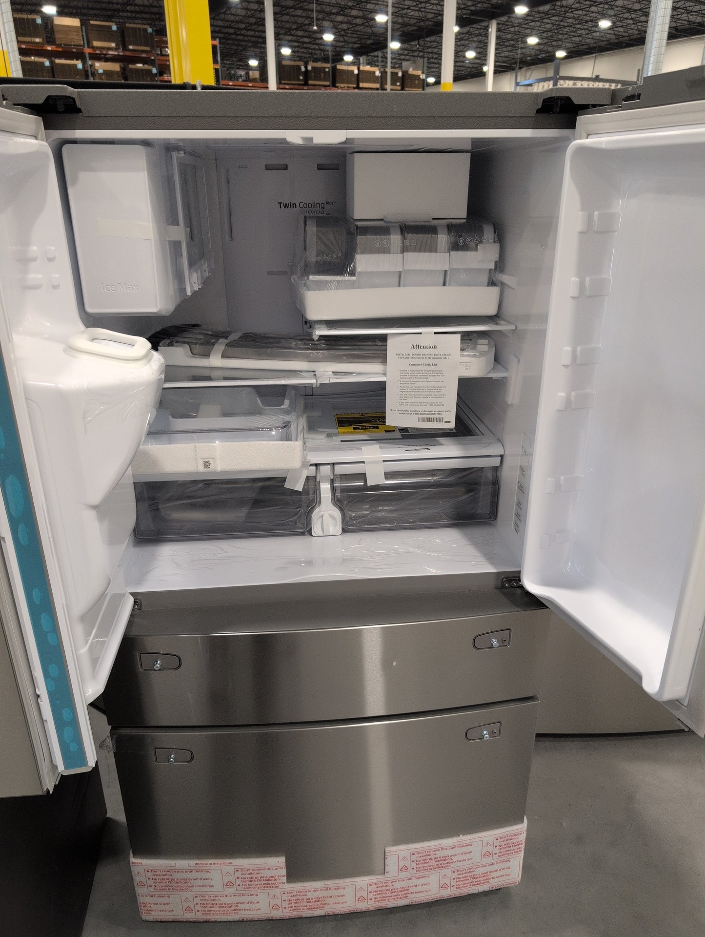 SAMSUNG RF28R7201SR/AA 28 cu. ft. 4-Door French Door Refrigerator with FlexZone™ Drawer in Stainless Steel