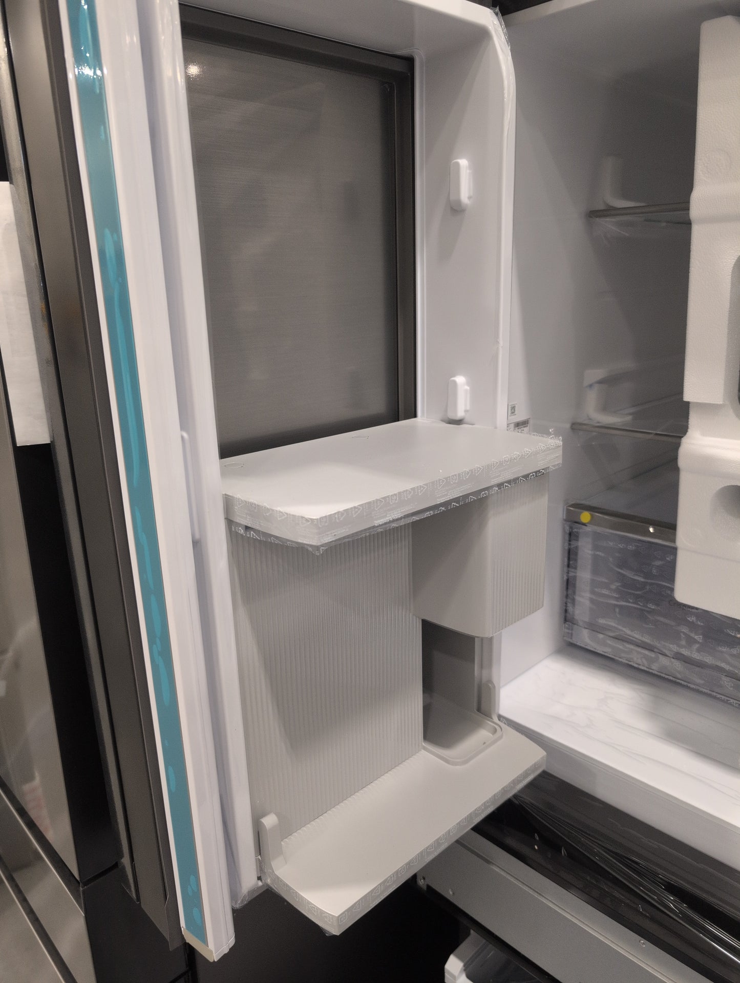 Samsung BESPOKE RF29BB8600AP 36 Inch Smart 4-Door French Door Refrigerator with 29 cu. ft. Total Capacity, Beverage Center, FlexZone™ Drawer, Dual Auto Ice Maker, Twin Cooling Plus, Wi-Fi Enabled, Customizable Door Colors, ADA Compliant