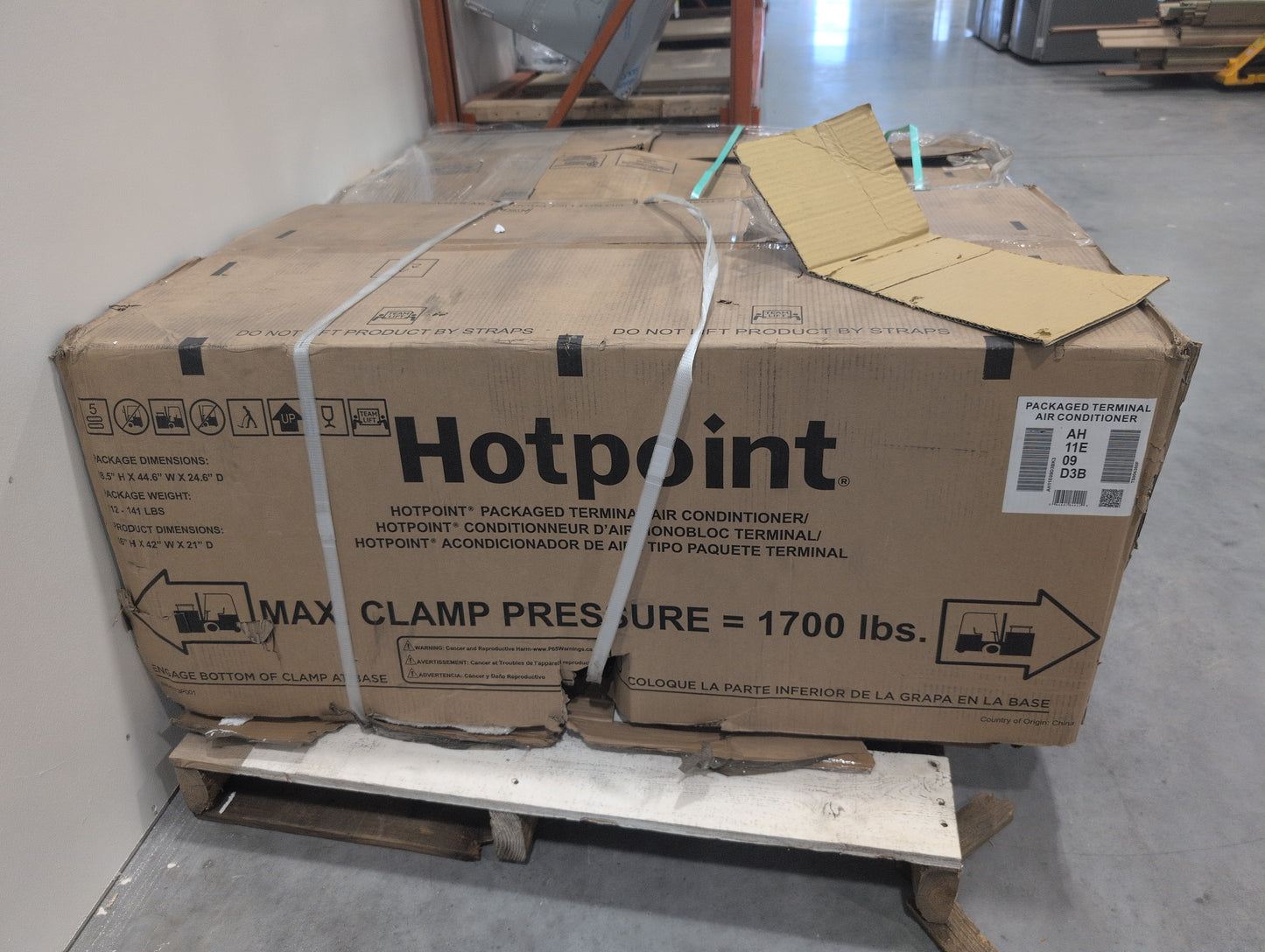 GE Hotpoint AH11E09D3B 9,000 BTU Packaged Terminal Air Conditioner with 10,900 BTU Electric Heat, 3 Speed Fan, Freeze/Frost Protection, Auto Power Recovery, Self-Diagnostic, Easy Control Panel and Power Cord Included