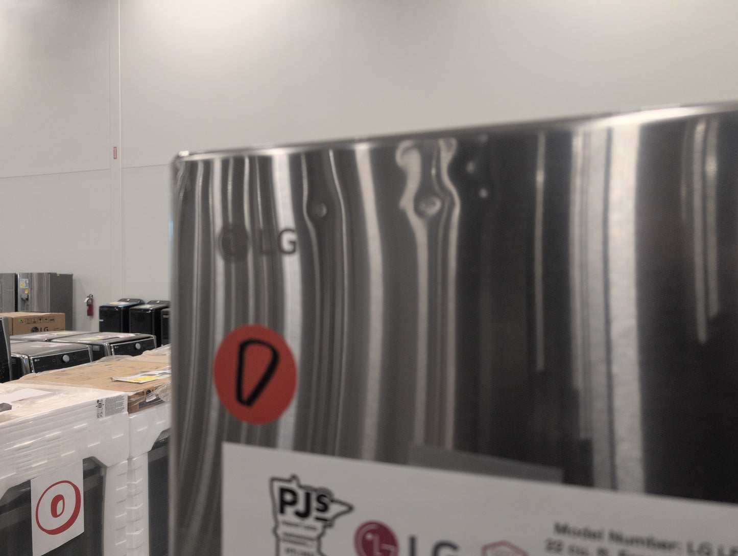 LG LFCS22520S 30 Inch French Door Refrigerator with 21.8 Cu. Ft. Capacity, Glide N' Serve™ Drawer, SpillProtector™ Shelves, Smart Cooling® and Factory Installed Ice Maker: Stainless Steel