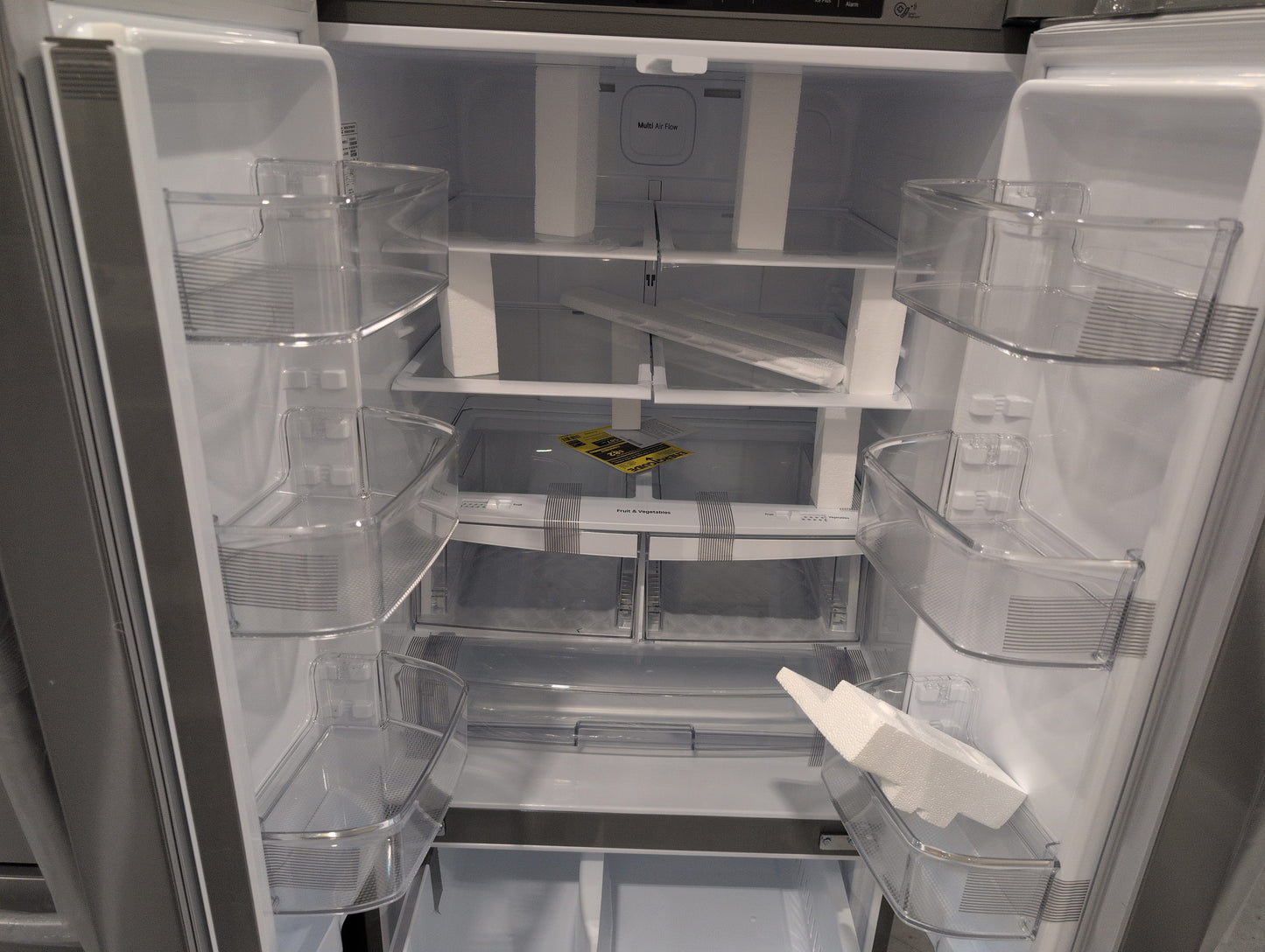 LG LFCS22520S 30 Inch French Door Refrigerator with 21.8 Cu. Ft. Capacity, Glide N' Serve™ Drawer, SpillProtector™ Shelves, Smart Cooling® and Factory Installed Ice Maker: Stainless Steel