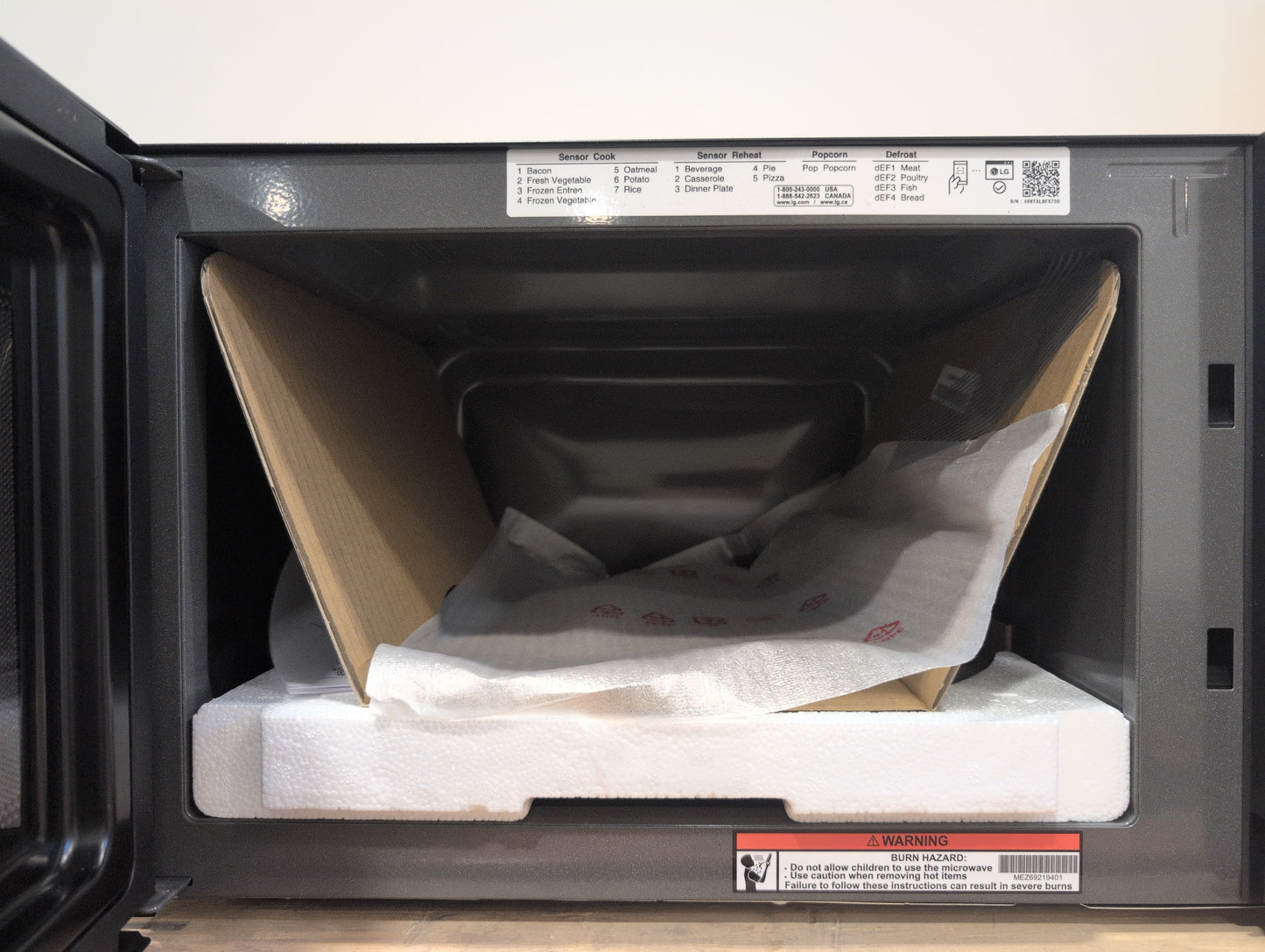 LG MSER1590C  1.5 cu. ft. NeoChef™ Countertop Microwave - Stainless Steel