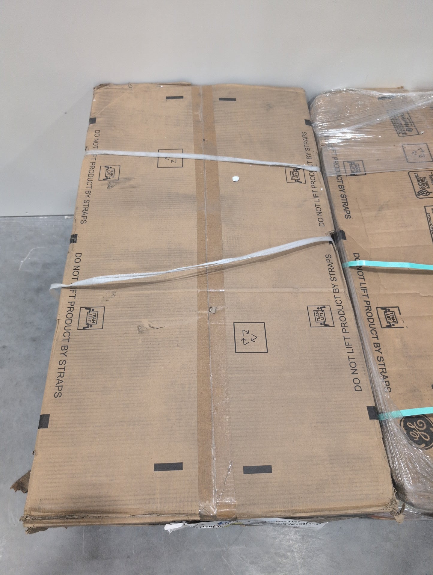 GE Hotpoint AH11E09D3B 9,000 BTU Packaged Terminal Air Conditioner with 10,900 BTU Electric Heat, 3 Speed Fan, Freeze/Frost Protection, Auto Power Recovery, Self-Diagnostic, Easy Control Panel and Power Cord Included