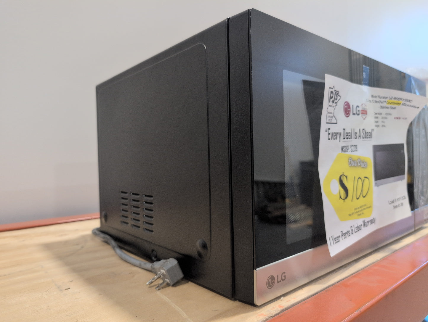 LG MSER1590C  1.5 cu. ft. NeoChef™ Countertop Microwave - Stainless Steel