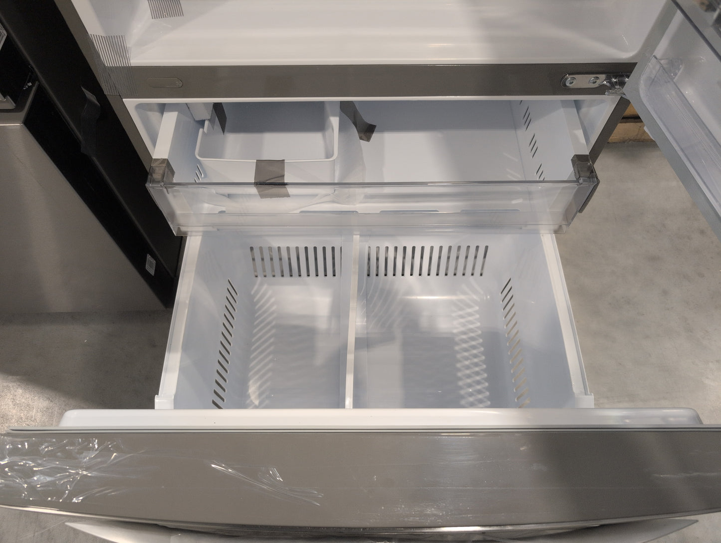 LG LRDCS2603S 33 Inch Freestanding Bottom Freezer Refrigerator with 25.5 Cu. Ft. Capacity, Door Cooling+, Humidity Crispers, Multi-AirFlow, Tempered Glass Spill Proof Shelves, and Energy Star Qualified: PrintProof™ Stainless Steel