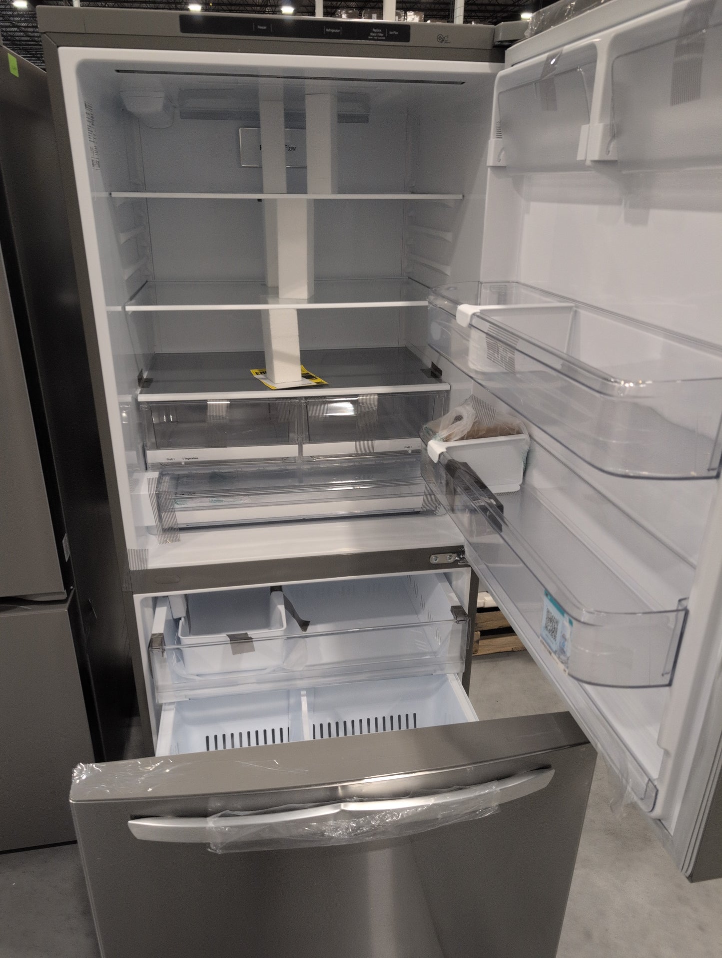 LG LRDCS2603S 33 Inch Freestanding Bottom Freezer Refrigerator with 25.5 Cu. Ft. Capacity, Door Cooling+, Humidity Crispers, Multi-AirFlow, Tempered Glass Spill Proof Shelves, and Energy Star Qualified: PrintProof™ Stainless Steel