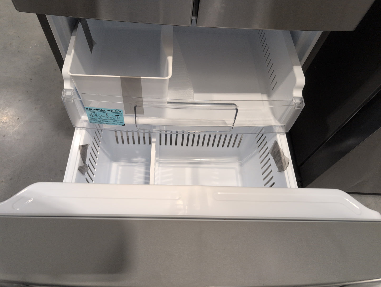 LG LFCS22520S 30 Inch French Door Refrigerator with 21.8 Cu. Ft. Capacity, Glide N' Serve™ Drawer, SpillProtector™ Shelves, Smart Cooling® and Factory Installed Ice Maker: Stainless Steel