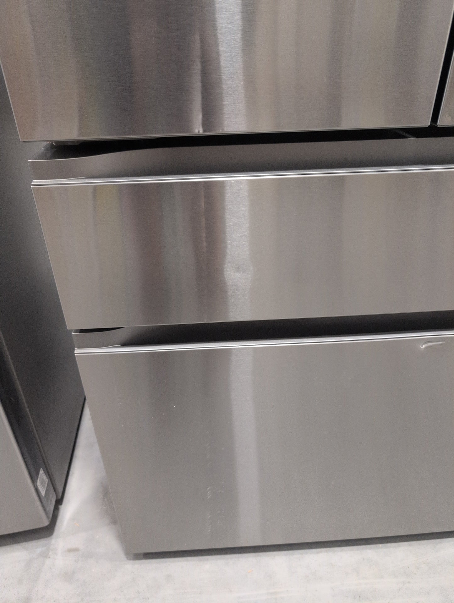 LG LF30S8210S 36 Inch Smart 4-Door French Door Refrigerator with 29.6 Cu. Ft. Capacity, Full-Convert Drawer™, Internal Water Dispenser, Door Cooling+, Smart Diagnosis™, Sabbath Mode, and ENERGY STAR® Qualified