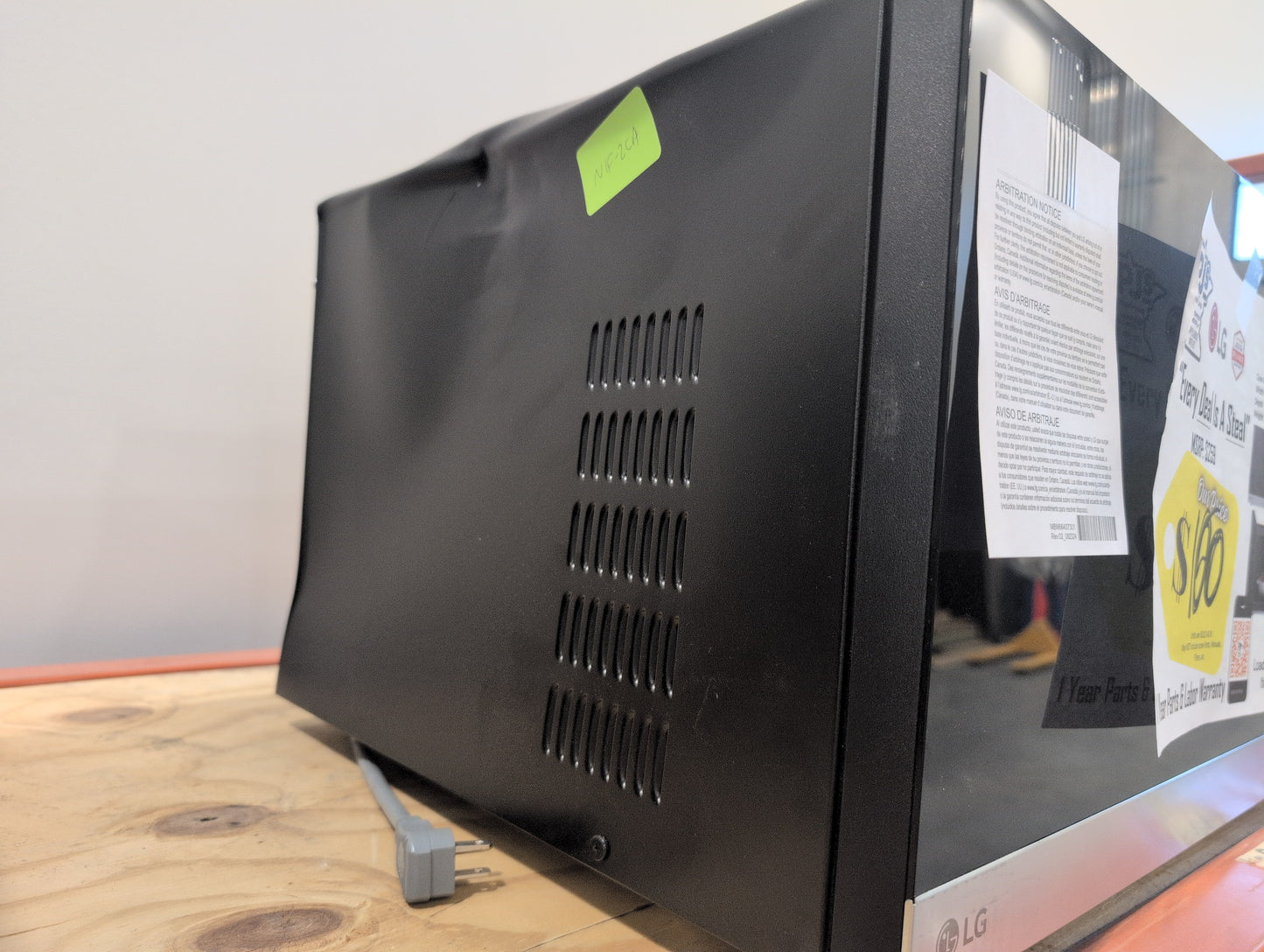 LG MSER2090S 2.0 cu. ft. NeoChef™ Countertop Microwave with Smart Inverter and Sensor Cooking